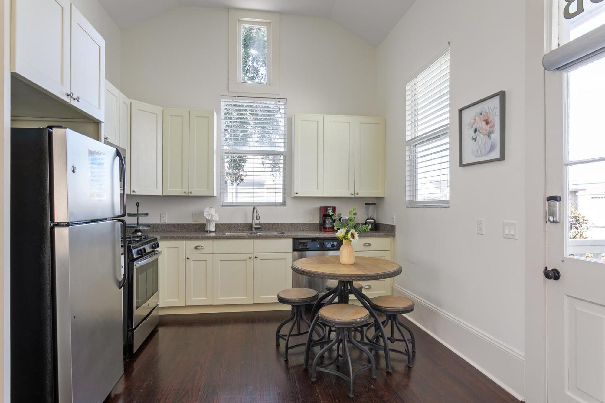 Charming 2Br On Carondelet By Hosteeva Nova Orleães Exterior foto